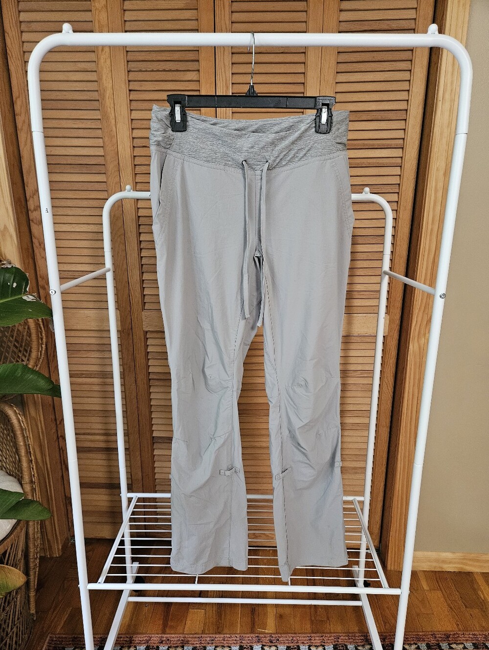 Duluth Armachillo Athleisure Granola Quick Dry Wicking Stretch Flare Pants